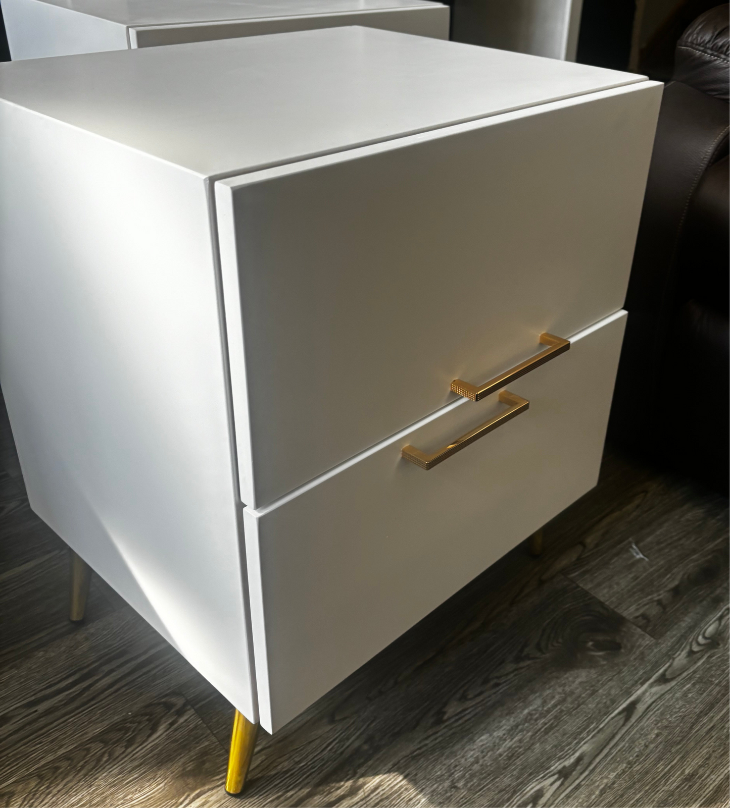 Gold handle Pedestal