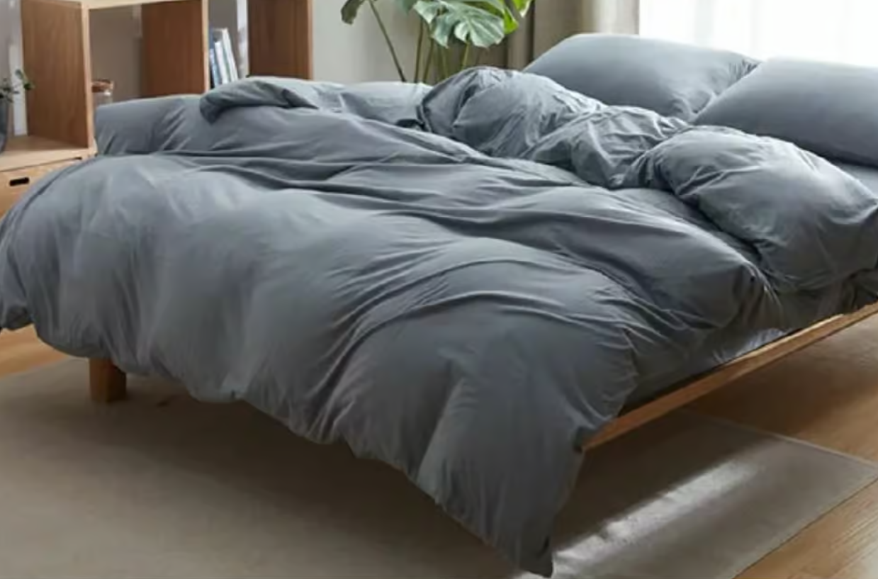 Hospitality 100% POLYCotton 200TC KING