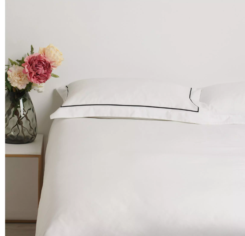 Hospitality 100% POLYCotton 200TC 3/4